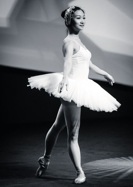Ballet dancer postcard da102 01c