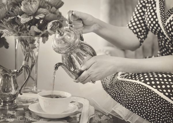 Vintage postcard tea vi101c