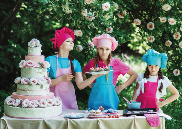 Birthday cake and girls hb101 01